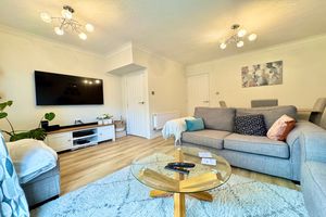 Lounge/Diner- click for photo gallery